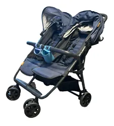 This Zoe Twin Double Stroller is the perfect solution for parents with two young children. It is lightweight, making it...