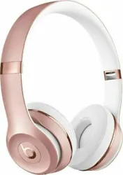 Features the Apple W1 chip and Class 1 wireless Bluetooth connectivity. High-performance wireless Bluetooth headphones.