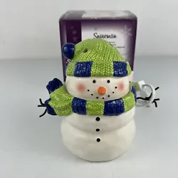 Scentsy Holiday Collection Snowman full size warmer Christmas Retired. Slight under surface cracking. Comes with light...