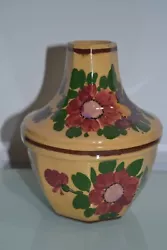 Vase ancien en faïence déco fleur non signé. Diamètre 12cm.