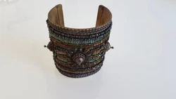 Old bracelet jewelry. Ancien bijoux bracelet.