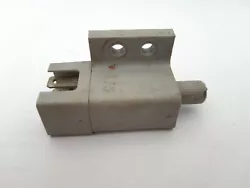 Pièce d occasion, donc ayant servit et ayant des traces d usure. a finir de nettoyer.