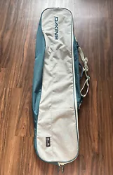 Dakine Pipe Snowboard Travel Bag Dark Green And Light Green 148CM (Not Padded). Only used for a few months just sat in...
