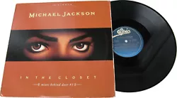 In The Closet. Voici le maxi-single (format 33 tours) du titre 