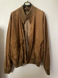 Burberry’sSuperbe veste, blouson en daim T 54 XXL. État impeccable. Toujours bien protéger. Doublure siglé...