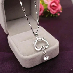 Chain Style: Link Chain. Style: Pendant. Opportunity: Casual, Party. Color: Silver.