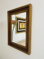 Motif cordes et perles. Très beau et rare miroir. Miroir et cadre en bois. Miroir biseauté.