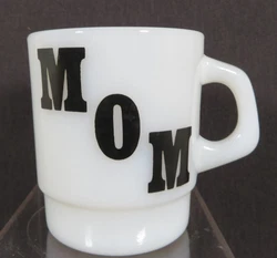 Poem reads Youre the greatest mom. to have a mom like you. Ive been so lucky all my life.