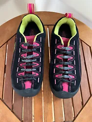 Keen Jasper Womens Size 7.5 US Black Suede Neon Pink Hiking Athletic Shoes. Uppers and soles in excellent used...