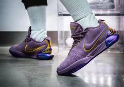 Nike Lebron 21 Purple Rain Violet Dust.