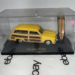 1949 Ford Woody with Surf Board 1/43 Road Champs.