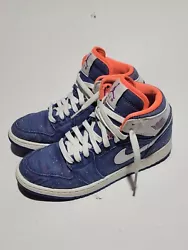 Nike Air Jordan 1 Retro High Denim 332148-411 Size 4.5Y.