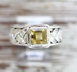 BEAUTIFUL RING.