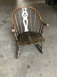 Antique Windsor Armed Rocking Chair. Beautiful!Please see photos for condition, there’s cracking of the spindle and...