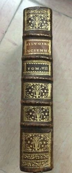 Par M ROLLIN. A Paris, chez la Veuve Etienne, 1735. Bandeaux, culs-de-lampes gravées. Truffé de 2 Planches...