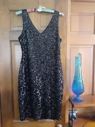 Pretty Guide - Sequins Cocktail/ Party Dress.  Reminiscent Of The Trend Setting Forever Emulating Sex And The City...