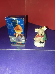 1984 ENESCO COUNTRY COUSINS KATIE w/ CANDY CANE & 1999 CVS REINDEER ORNAMENT. A3  Both pieces are pre owned and in very...