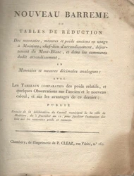 Des ruines des Chèvres et des Bateaux. le reste du papier est impeccable à lintérieur. Tableaux dans les textes....