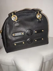 gorgeous gianni versace medusa shoulder bag,/,the conditions are excellent! 100 genuine No dust bag , box  shipping usa...