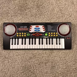 Keyboard Songmax HMP 139 Teaching Music Learning Portable Piano Tested. Works great with new batteries. At max volume...