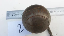 Poids : 715 g et diamètre : 7.3 cm. For the rest of the world ask for a new invoice.