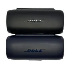 1 Bose Soundsport Free charging case.