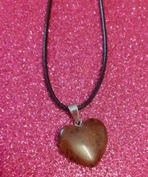 Collier pierre naturel porte bonheur protection bijoux fantaisie coeur pendentif.