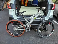 Mongoose downhill mountain bike used. This bike over all is in very good condition only thing that it needs is the a...