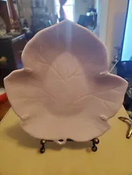 William Roberts Ivy Leaf Dinner Plate. These plates weighs just over 2 pounds each I think they are a light pink, my...