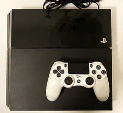 La console est en très bon état. The console is in very good condition. Recently a thorough internal cleaning has...