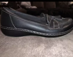 Clarks Ashland Bubble Womens Size 8.5 Shoes Black Leather Comfort Career Loafer. Tried in and worn in house.
