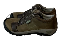 In like NEW condition worn only once. All my shoes are cleaned and disinfected.
