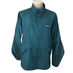 Excellent used condition. Embroidered logos. Snap button closure. Shows very little wear. Colors are bright and...