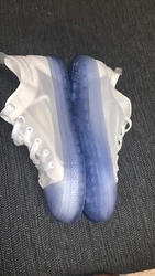 Zapatos Para Mujer De Tenis WeeBoo Blanco cremoso y azul transparente..