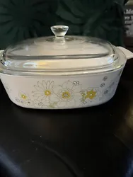 Corning Ware Vintage 2 QT Floral Bouquet A-2-B Dish w/ Lid USA. Really nice vintage piece, no chips or cracks!
