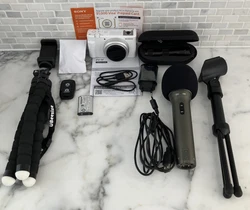 Sony Vlogging Camera ZV-1F & Equipment. The camera and everything it comes with are brand new. Doesn’t suit my needs...