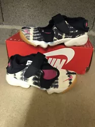Brand new without box but Nike boxOG CW from 2015OG wmn’s Nike Air Rift 848502 400Size UK 3.5 US 6 36.5 EurVery hard...