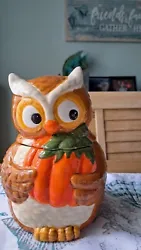 This adorable Owl holding a Pumpkin cookie Jar would be a great addition to your Fall and Harvest decor! Beautiful,...