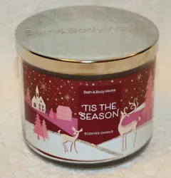 2020 Bath & Body Works TIS THE SEASON Scented 3 Wick Candle. Fragrance Notes: Rich Red Apple, Sweet Cinnamon, Cedarwood.