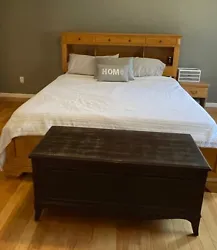 Solid Oak King Size Wooden Bed Frame with built in nightstand and 3 drawers. In perfect condition. Located in Westfield...