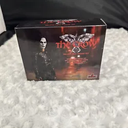 Mezco 5 Points - The Crow Deluxe Figure Set [New Toy] Figure, Collectible.