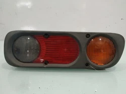 Feu arrière droit pour NISSAN TERRANO II 2.7 TDI 4WD 1996. 265500X201 265500X001. INTERNE: 447714. Modèle: TERRANO II...