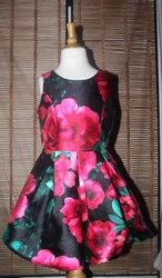 UP FOR YOUR CONSIDERATION IS THIS ADORABLE DRESS FROM SPEECHLESS WITH BEAUTIFUL ROSES AND A BUBBLE SKIRT SURE TO LEAVE...