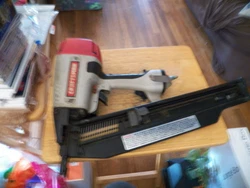 craftsman 2 inch to 3-1/2 inch Full Round Head angle Framing Nail Gun great used condition works great