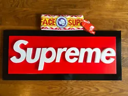 In this auction we have a NWT Supreme x The North Face Trans Antarctic 1994 Headband. One size fits all. Also included...