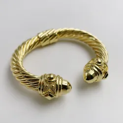 Renaissance cable braceletMaterial: 18K goldSize: 6.5 inches, mediumStyle: Classical painting, sculptural...