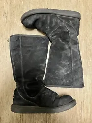UGG Australia Womens Knightsbridge Black Leather Round Toe Zip Mid Calf Boots 9. Good condition Bo stains or tear, rips...
