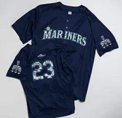 IN Hand Native American Heritage Jersey Seattle Mariners Size XL 8/28/2023 sga