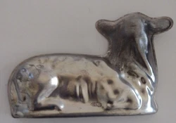 Vintage 3D Sheep Lamb Cake Candy Jello Mold Pan Aluminum. This mold belonged to my mother and it was used alot for...