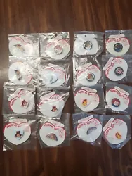 1980 Lot of 16 Vintage Raggedy Ann & Andy Pins Brooches Plastic.
